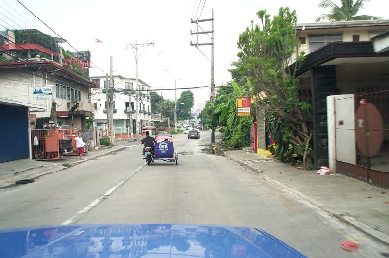 Xavierville Road -- a different route to Kuya's house taken by Kuya's son-in-law, Nory.